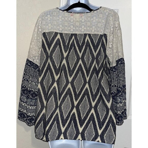 Flying Tomato (1X) Blue/White Boho Peasant Tassels Bell Sleeve Lace Popover - Picture 2 of 16